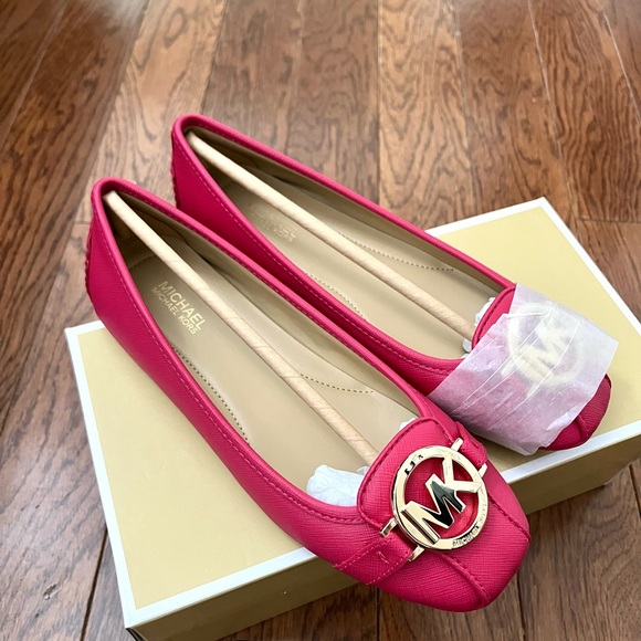 Michael Kors Fulton Moc Flat Shoes Size 5.5 - Picture 2 of 4